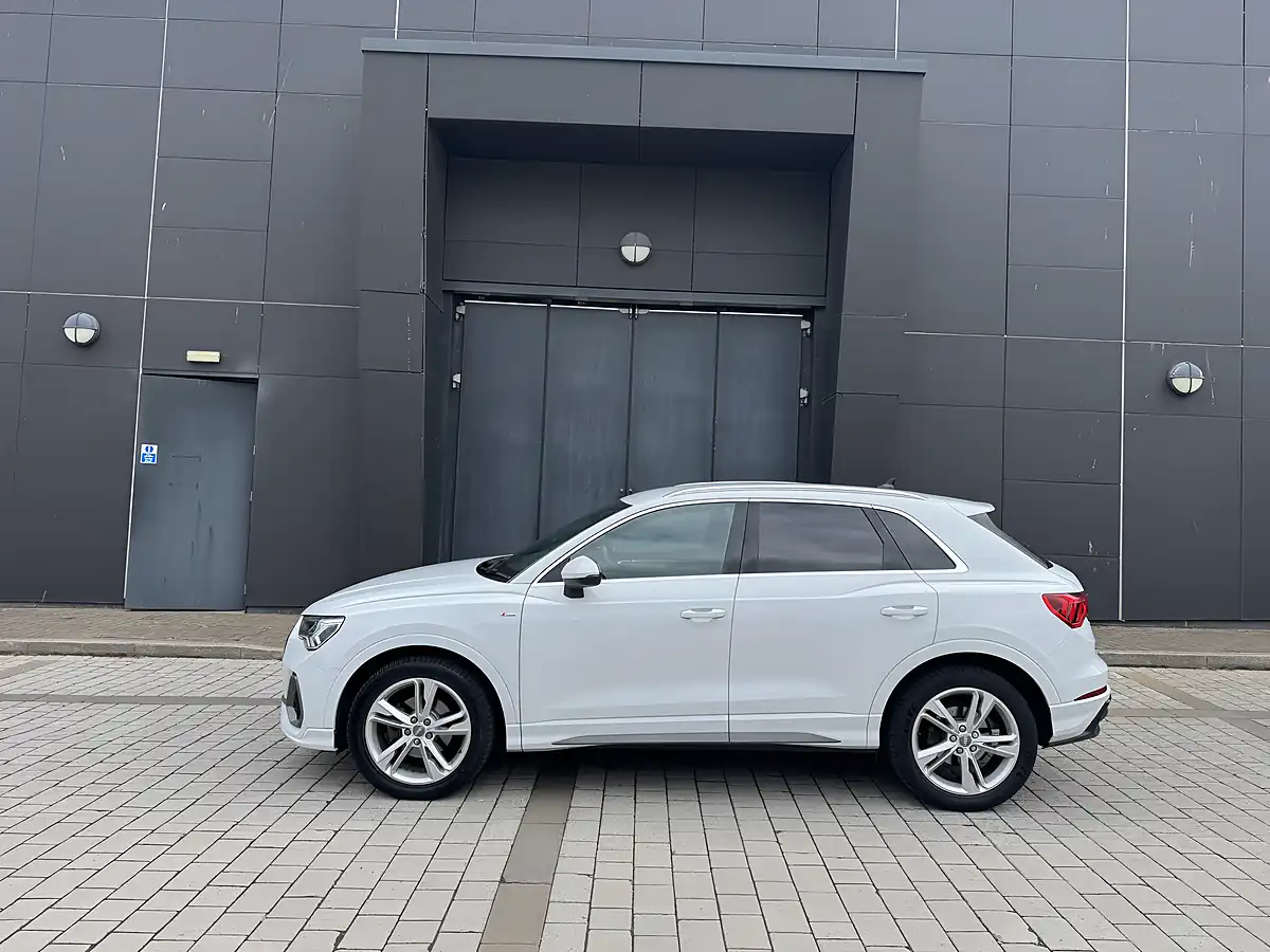 Used 2019 Audi Q3 S Line White - Interior and Exterior details 8