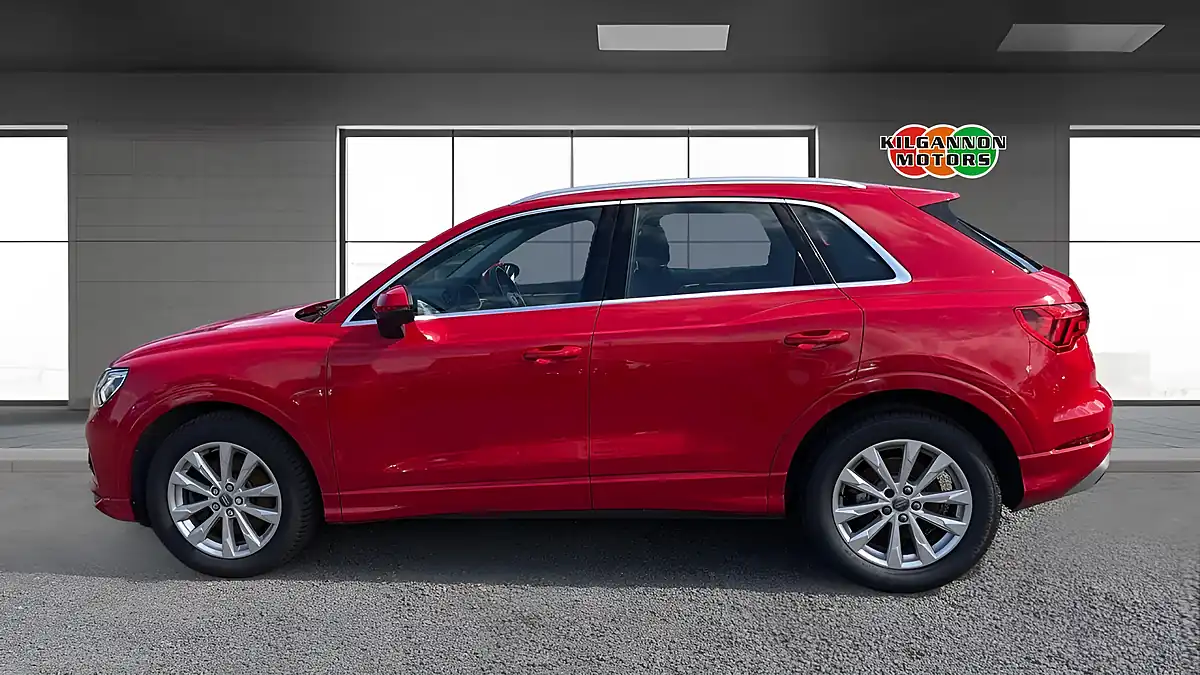 Used 2019 Audi Q3 Sport Red - Interior and Exterior details 3