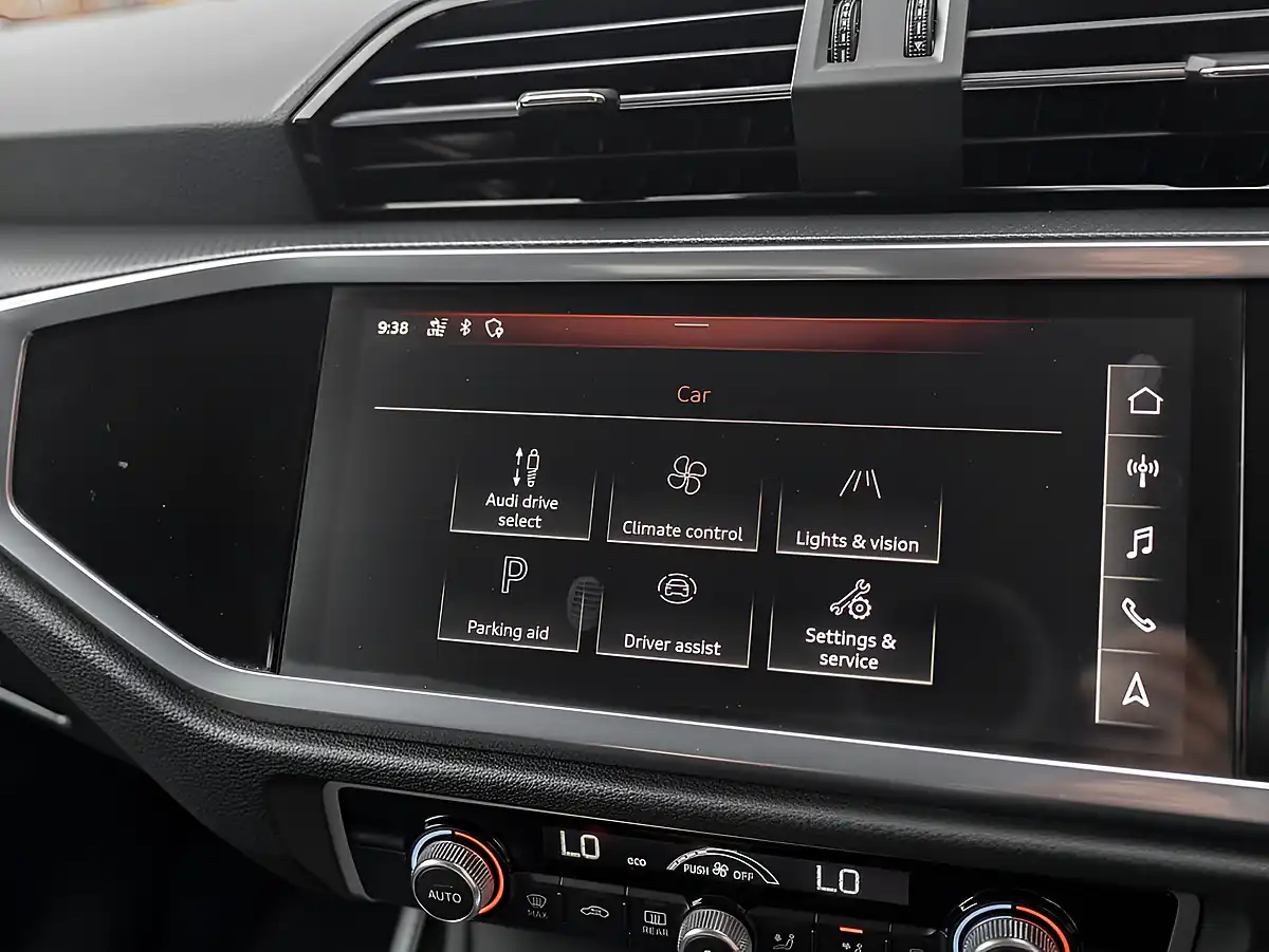 Used 2019 Audi Q3 Sport White - Interior and Exterior details 14