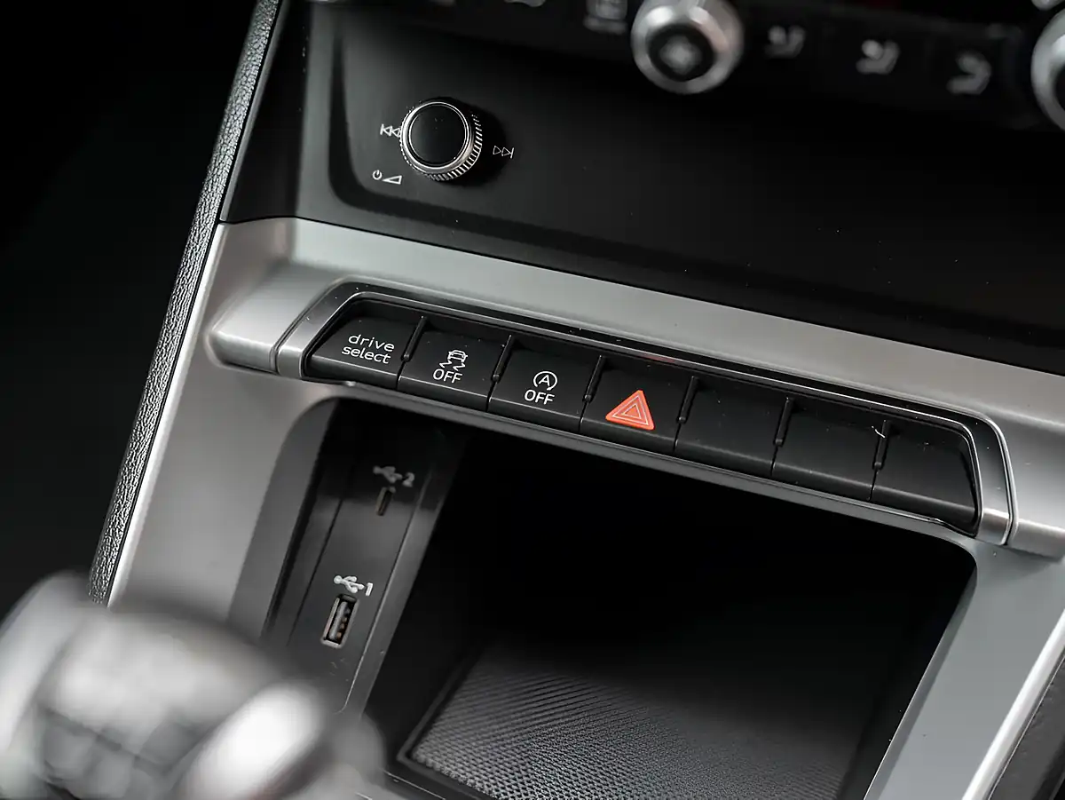Used 2019 Audi Q3 Sport White - Interior and Exterior details 18