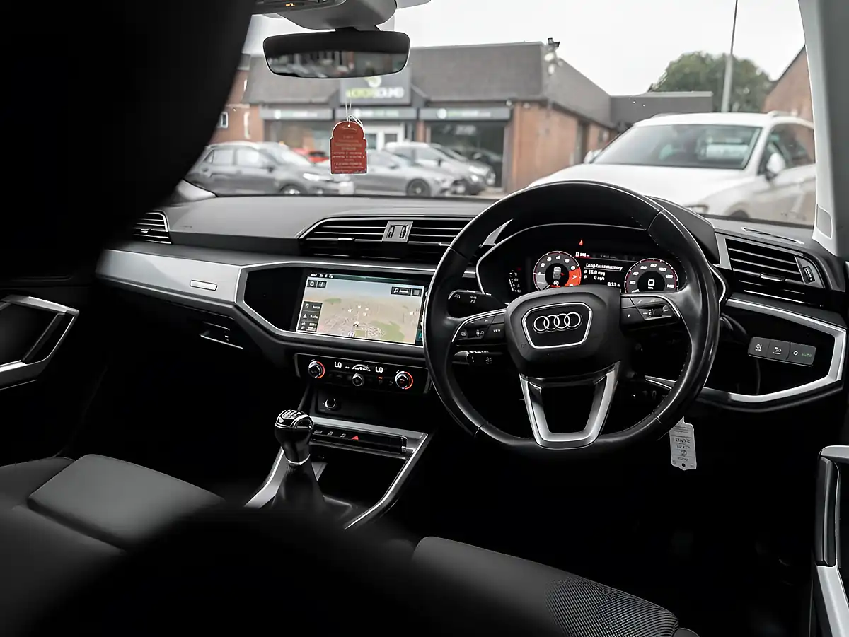 Used 2019 Audi Q3 Sport White - Interior and Exterior details 2