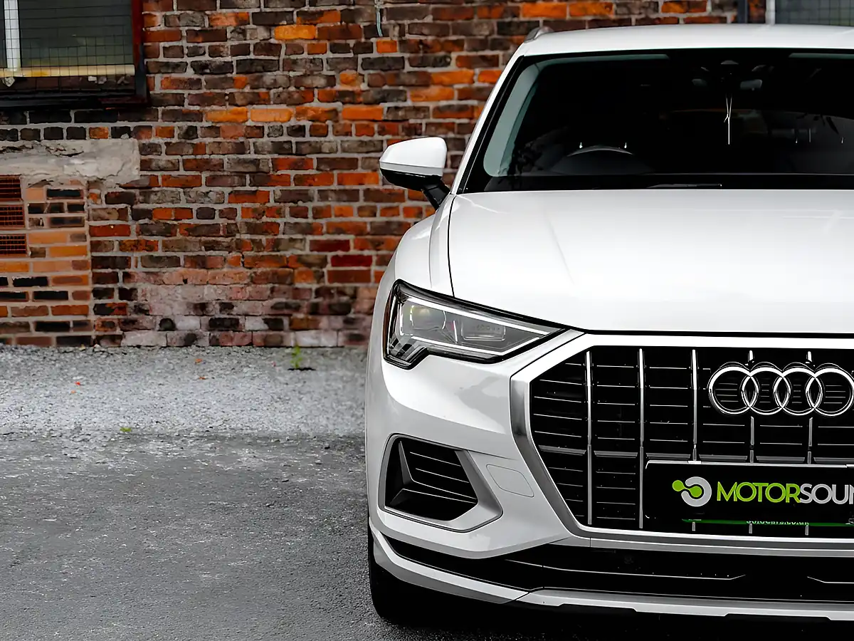 Used 2019 Audi Q3 Sport White - Interior and Exterior details 5