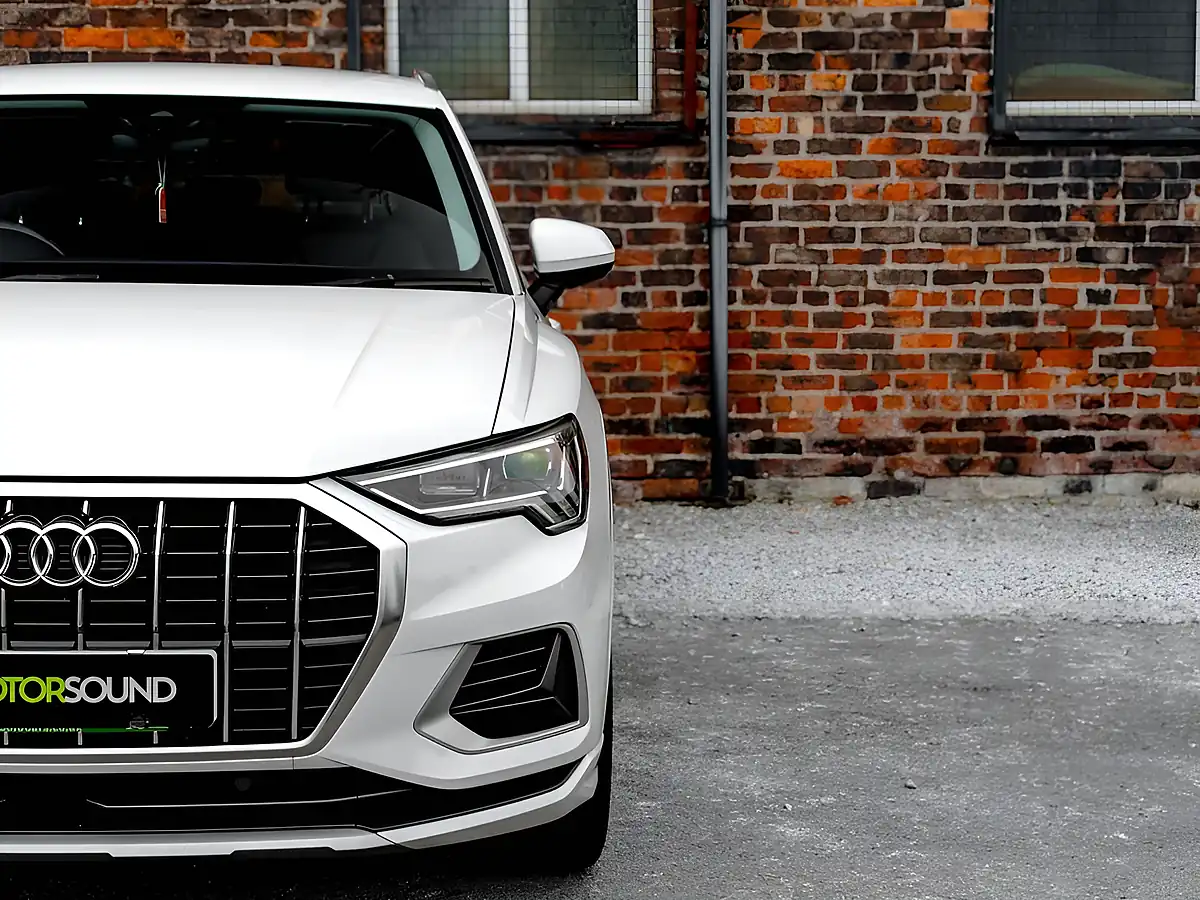 Used 2019 Audi Q3 Sport White - Interior and Exterior details 9