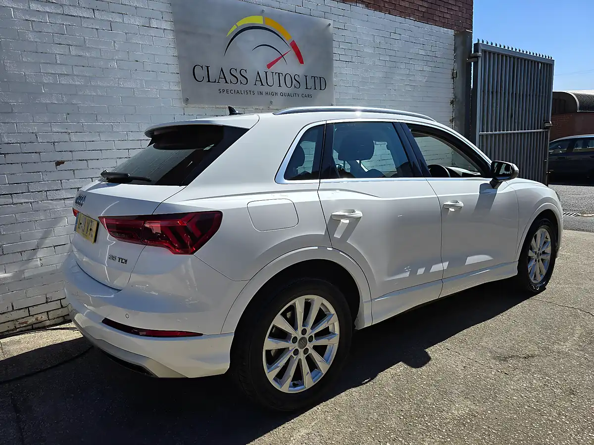 Used 2019 Audi Q3 Sport White - Interior and Exterior details 11