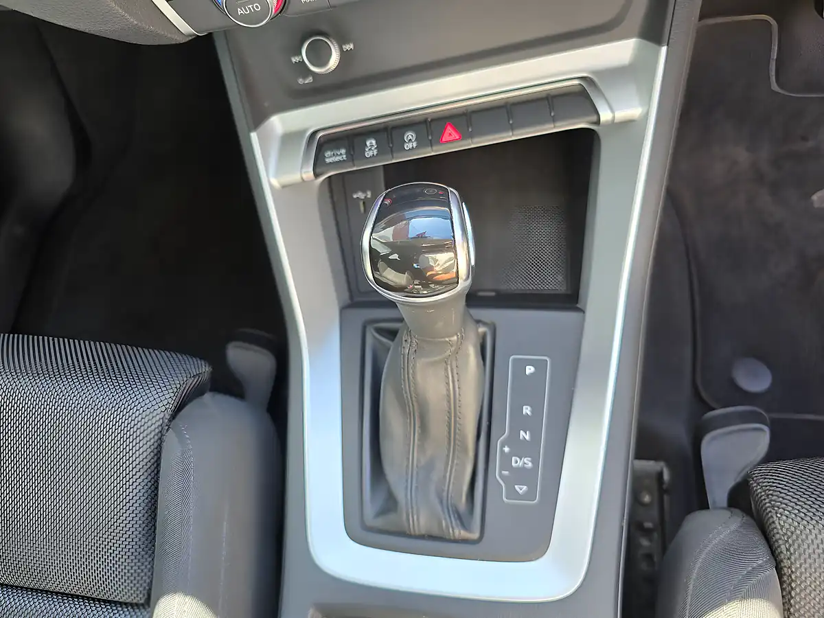 Used 2019 Audi Q3 Sport White - Interior and Exterior details 12