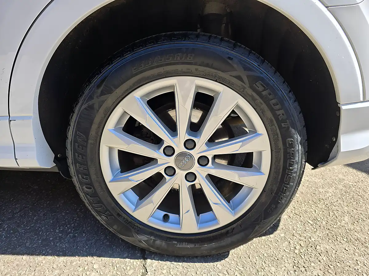 Used 2019 Audi Q3 Sport White - Interior and Exterior details 18