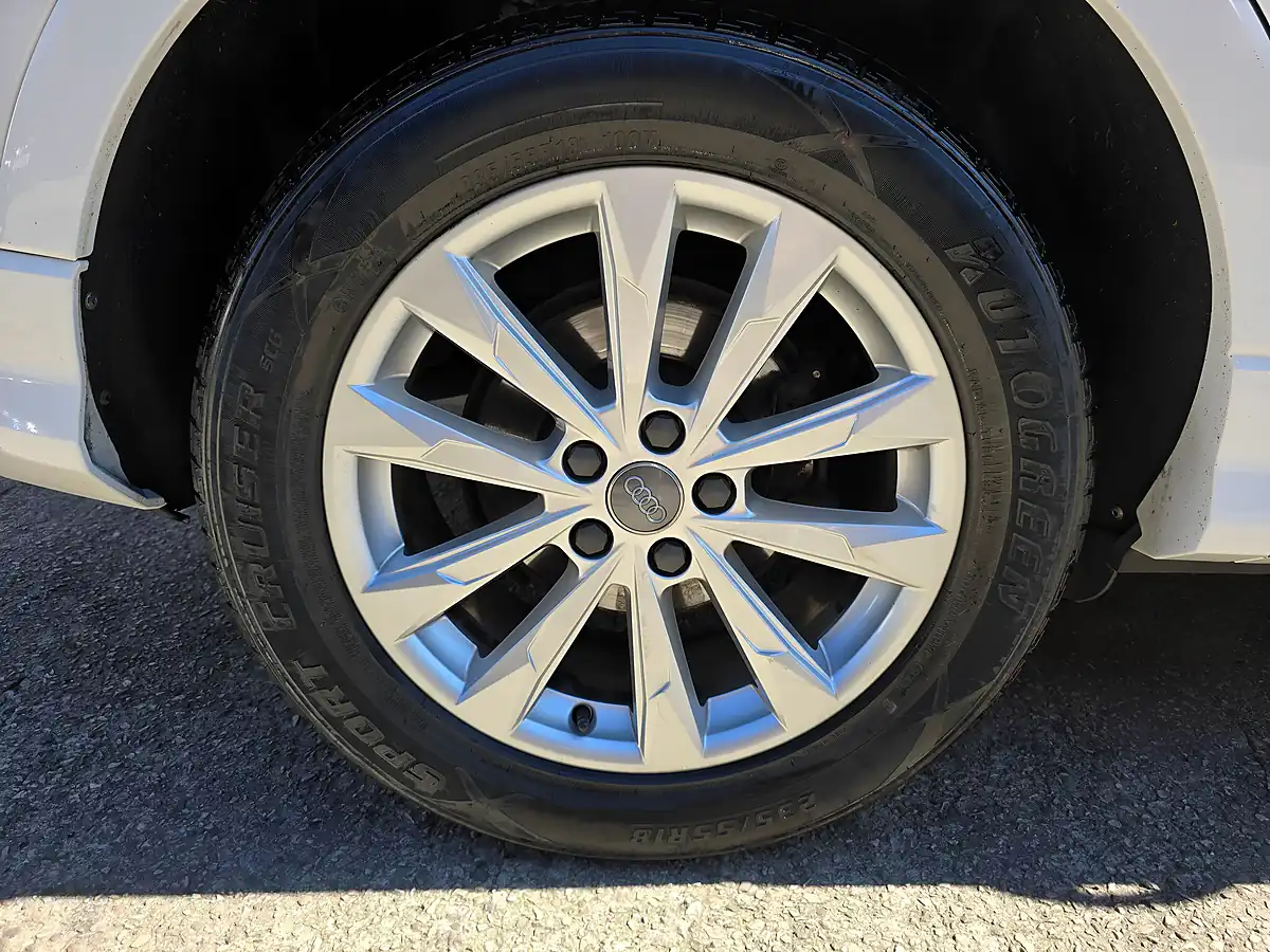 Used 2019 Audi Q3 Sport White - Interior and Exterior details 19