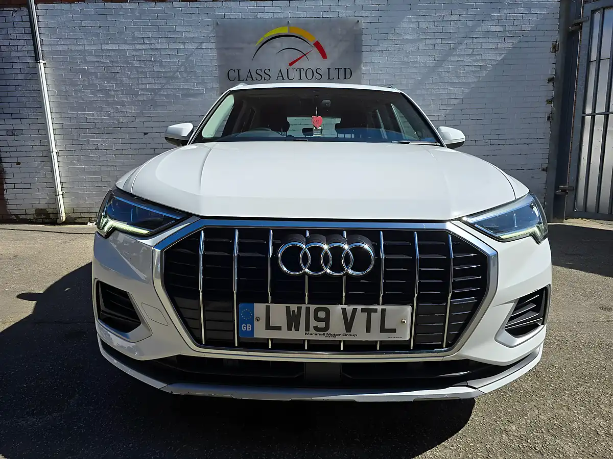 Used 2019 Audi Q3 Sport White - Interior and Exterior details 3