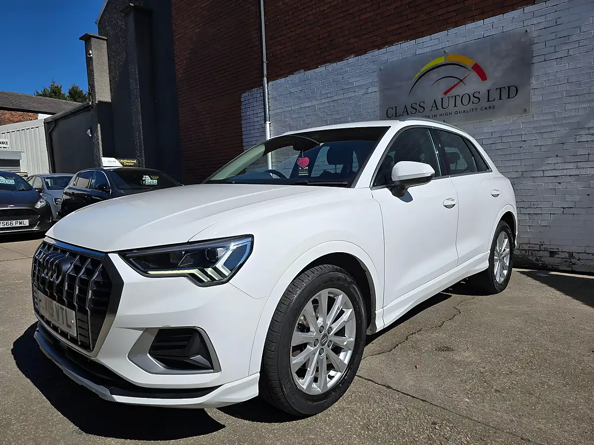 Used 2019 Audi Q3 Sport White - Interior and Exterior details 7