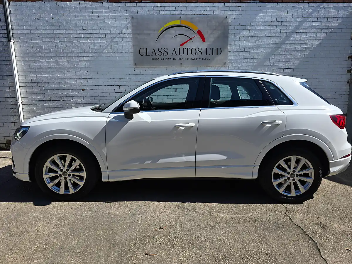Used 2019 Audi Q3 Sport White - Interior and Exterior details 8