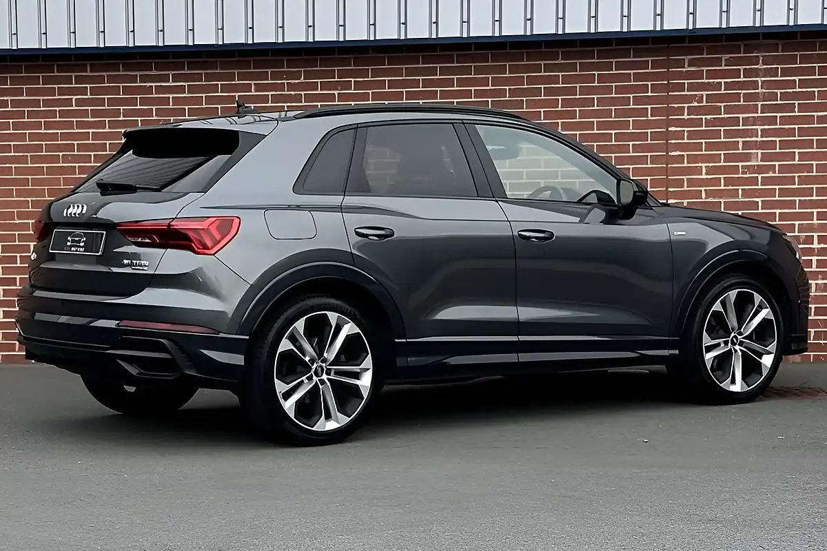 Used 2019 Audi Q3 Vorsprung Grey - Interior and Exterior details 20