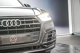 Used 2019 Audi Q5 Black Edition Black - Interior and Exterior details 4