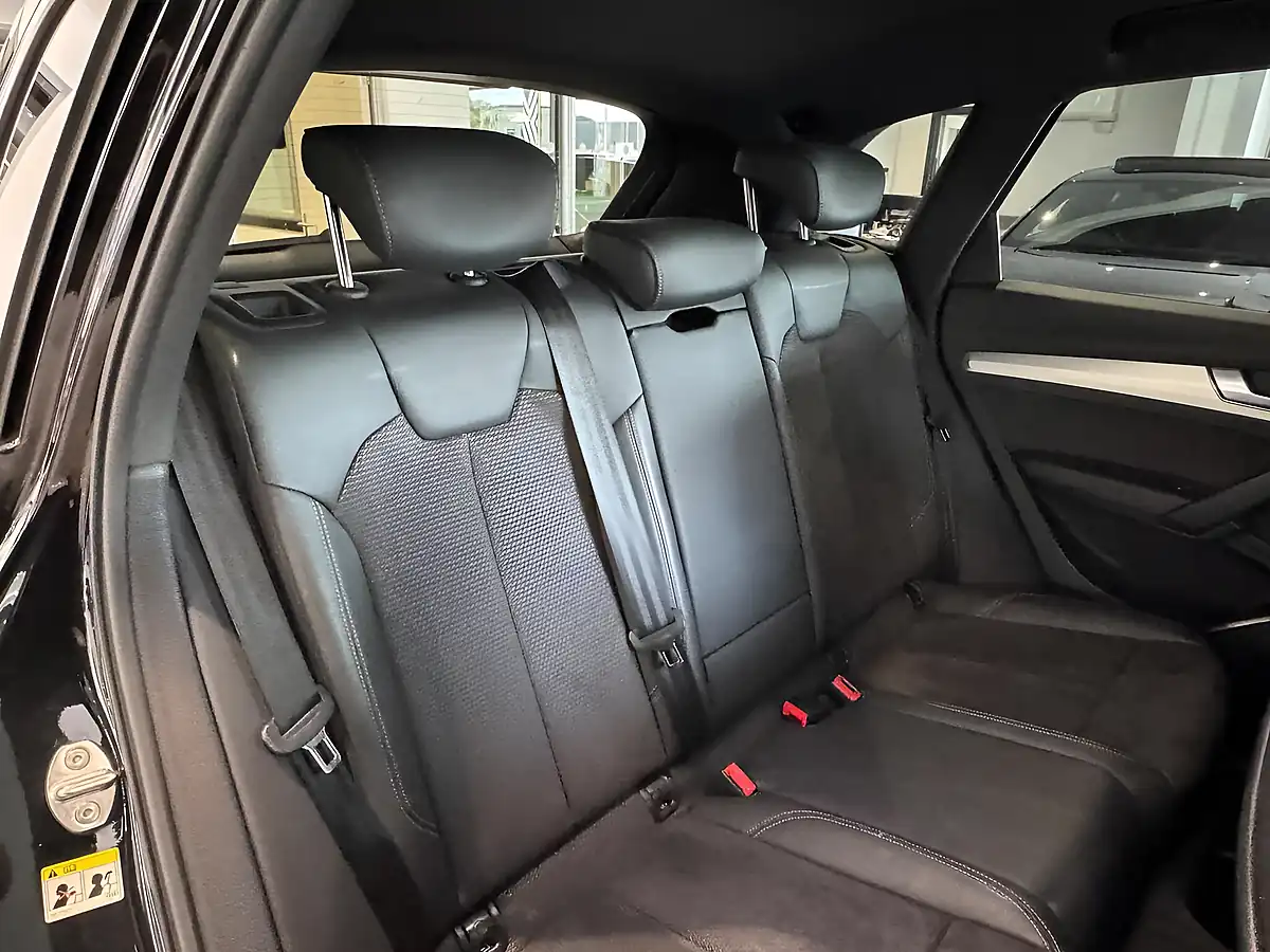 Used 2019 Audi Q5 S Line Black - Interior and Exterior details 9