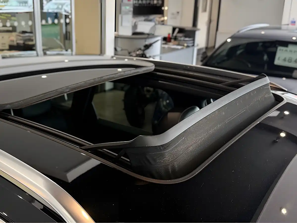 Used 2019 Audi Q5 S Line Black - Interior and Exterior details 11