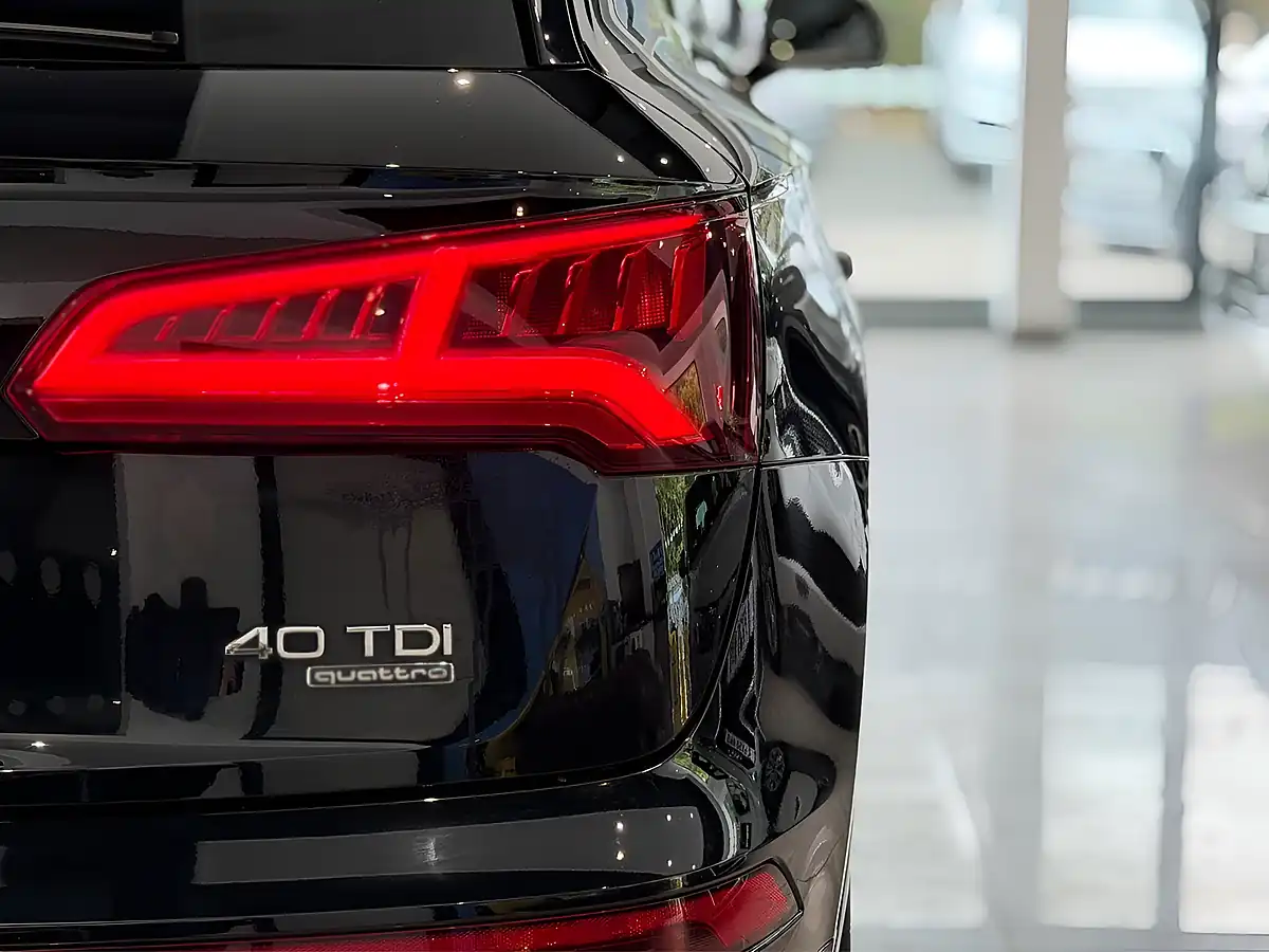 Used 2019 Audi Q5 S Line Black - Interior and Exterior details 8