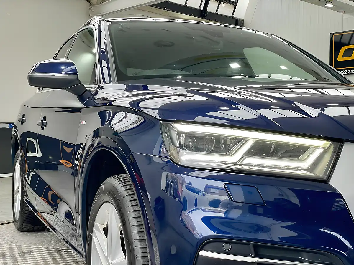 Used 2019 Audi Q5 S Line Blue - Interior and Exterior details 10