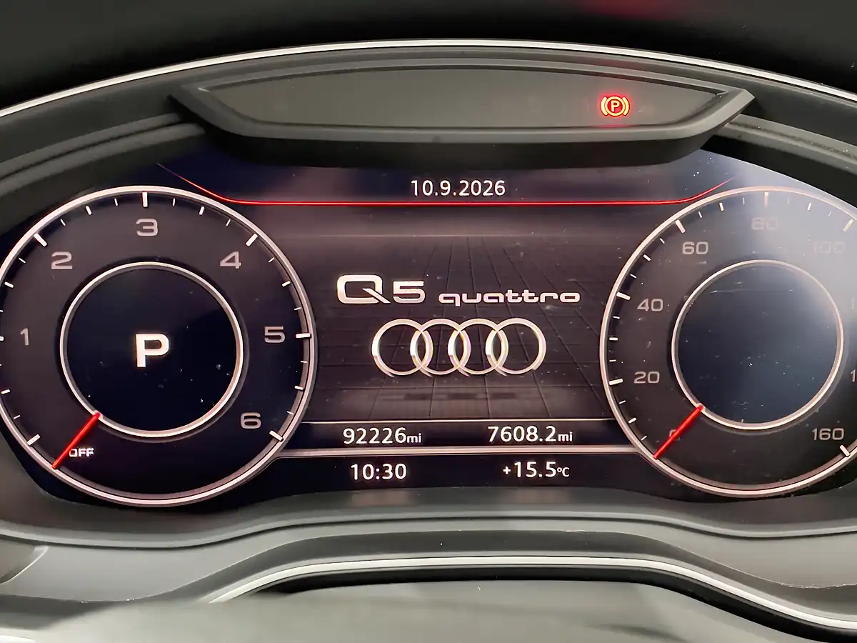Used 2019 Audi Q5 S Line Blue - Interior and Exterior details 14