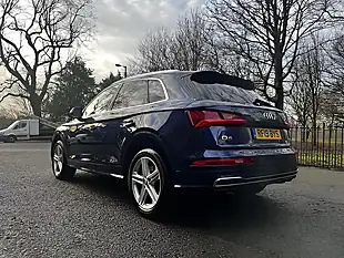 Used 2019 Audi Q5 S Line Blue - Interior and Exterior details 3