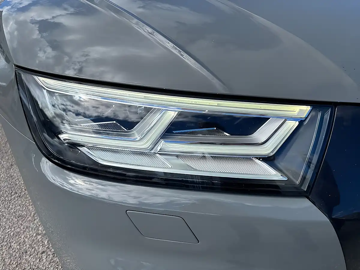Used 2019 Audi Q5 S Line Competition Grey - Interior and Exterior details 14