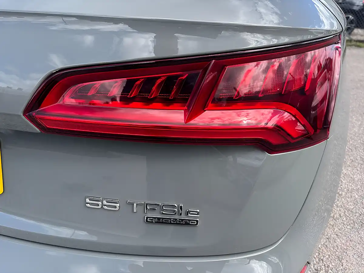 Used 2019 Audi Q5 S Line Competition Grey - Interior and Exterior details 16
