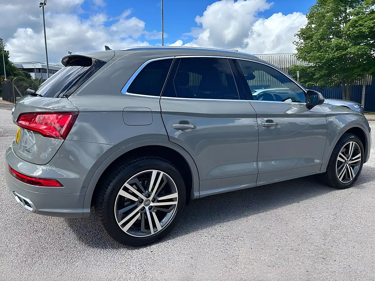 Used 2019 Audi Q5 S Line Competition Grey - Interior and Exterior details 7