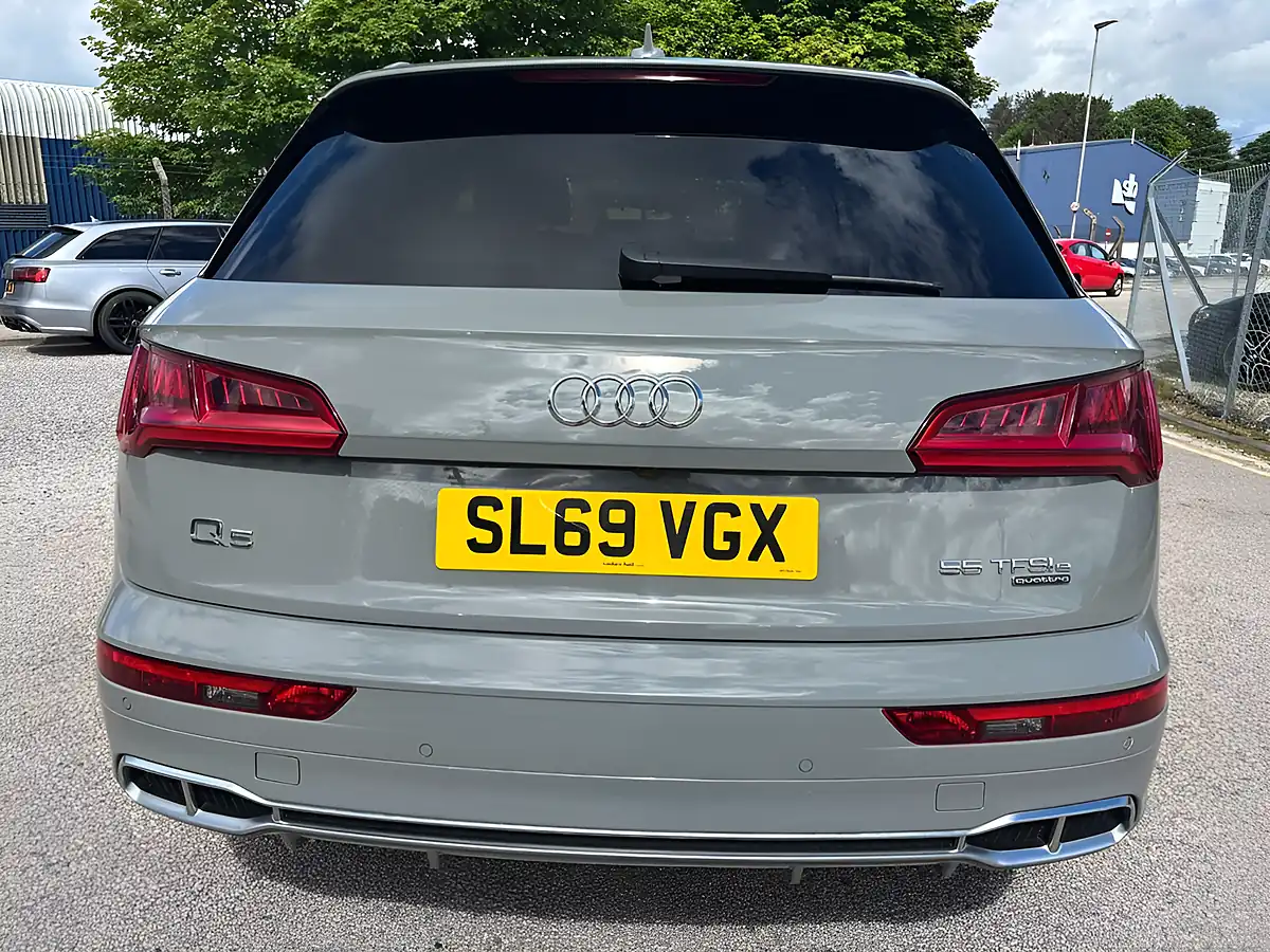 Used 2019 Audi Q5 S Line Competition Grey - Interior and Exterior details 8