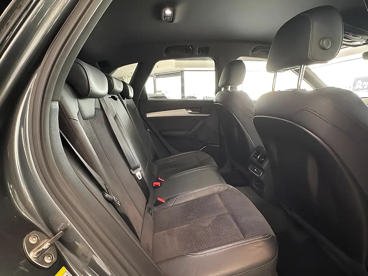 Used 2019 Audi Q5 S Line Grey - Interior and Exterior details 11