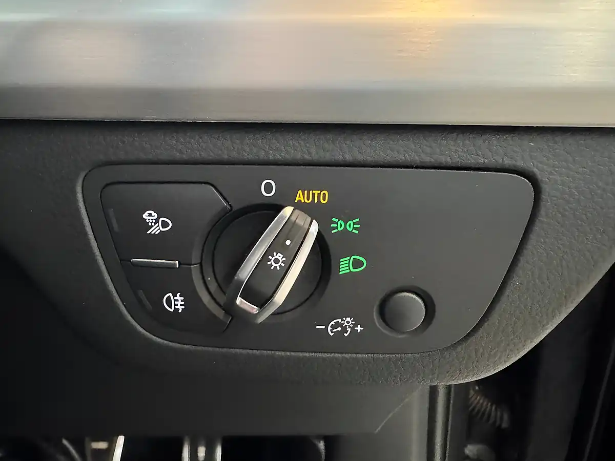 Used 2019 Audi Q5 S Line Grey - Interior and Exterior details 16