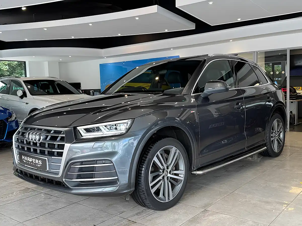 Used 2019 Audi Q5 S Line Grey - Interior and Exterior details 3