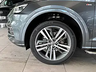 Used 2019 Audi Q5 S Line Grey - Interior and Exterior details 6