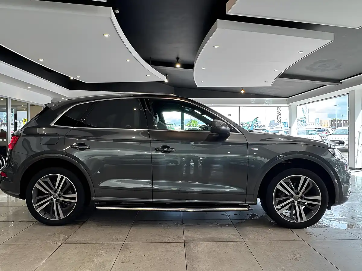 Used 2019 Audi Q5 S Line Grey - Interior and Exterior details 7