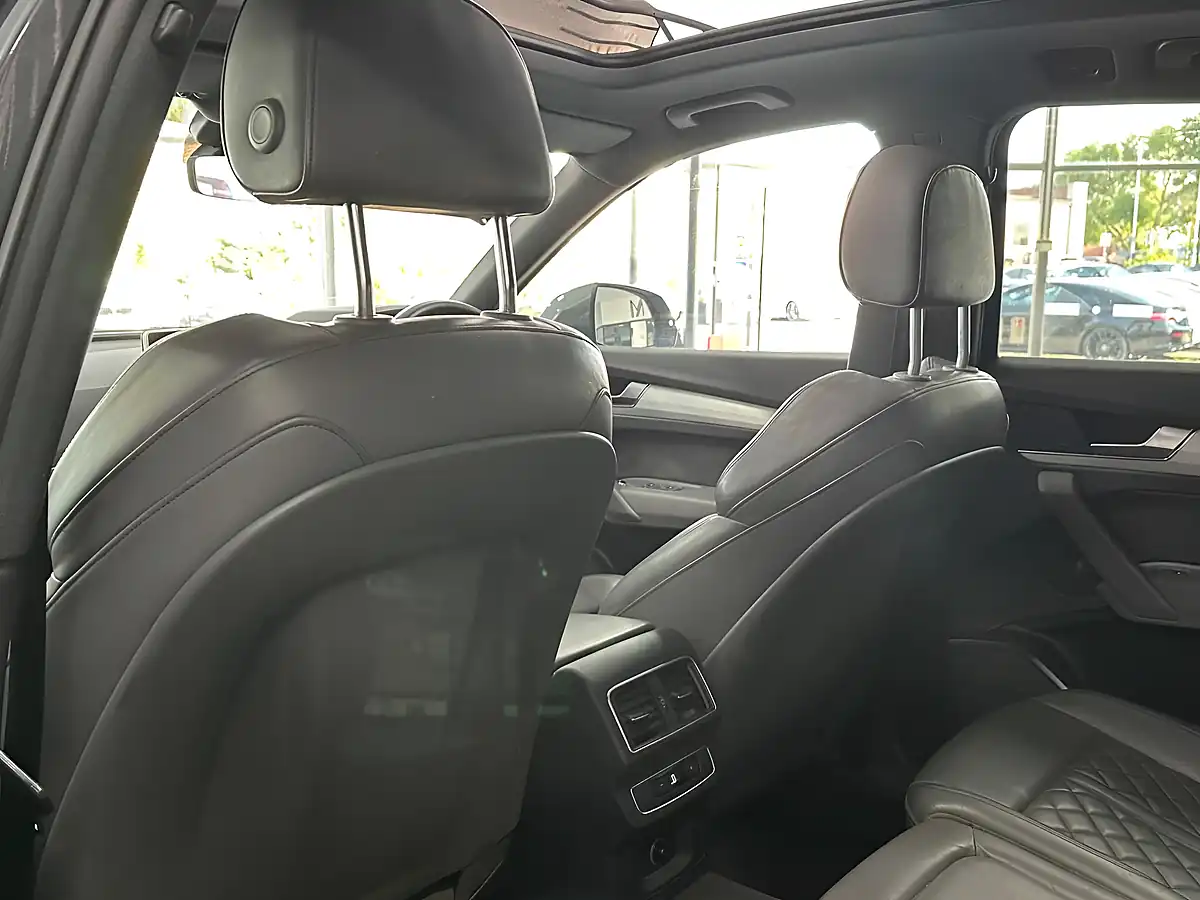Used 2019 Audi Q5 S Line Grey - Interior and Exterior details 18