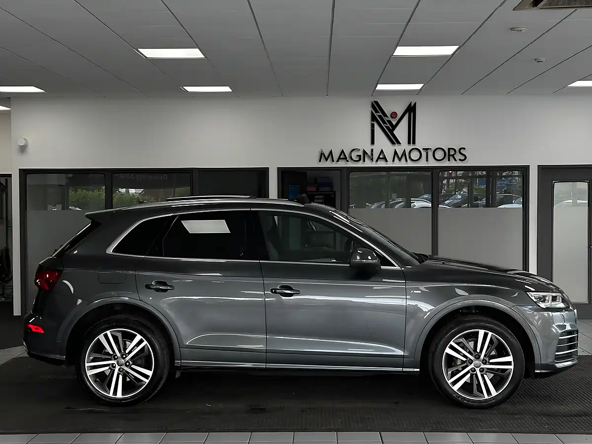 Used 2019 Audi Q5 S Line Grey - Interior and Exterior details 4