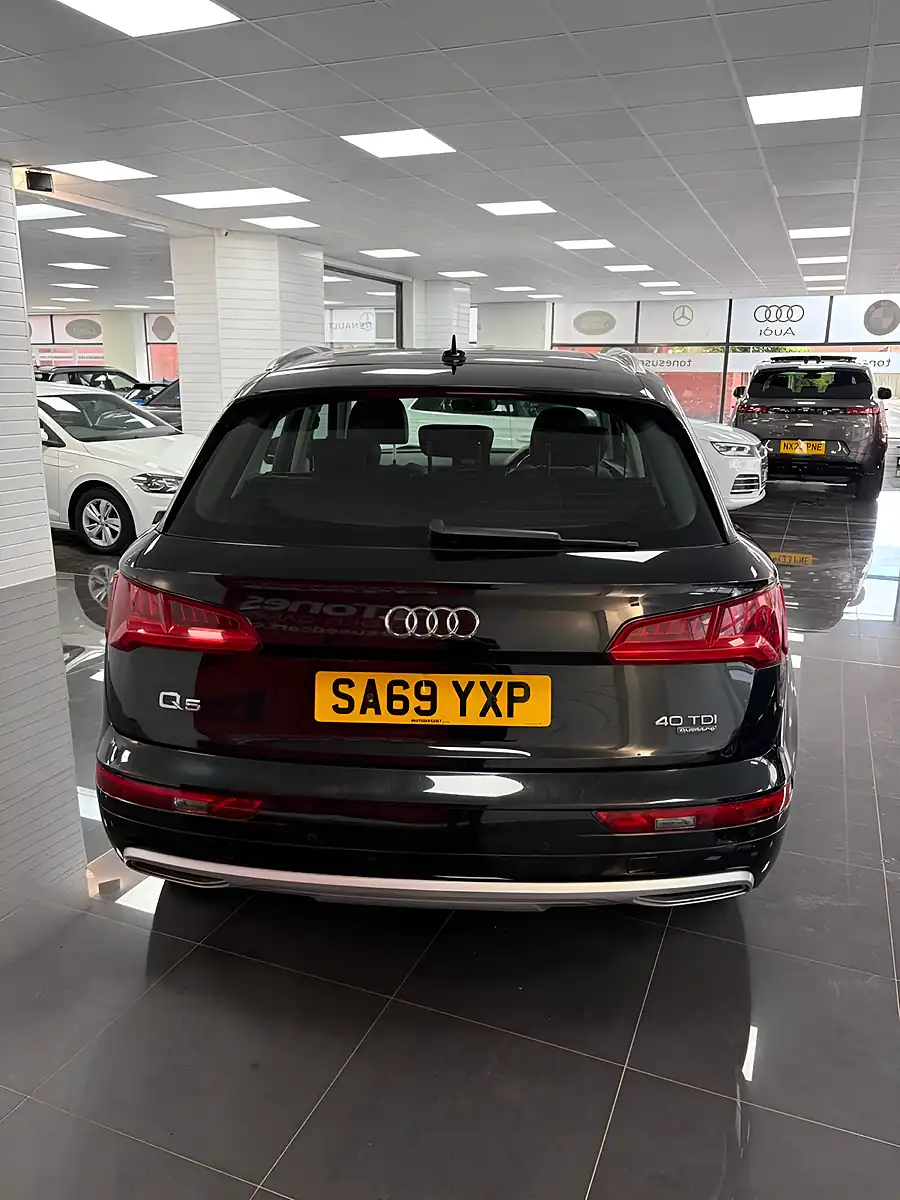 Used 2019 Audi Q5 Sport Black - Interior and Exterior details 9