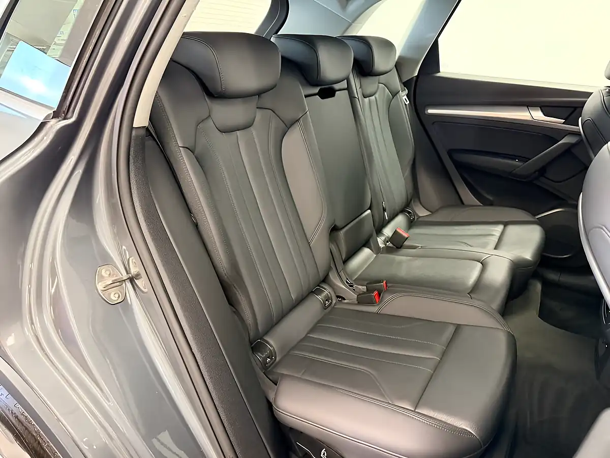 Used 2019 Audi Q5 Sport Manhattan Grey - Interior and Exterior details 4