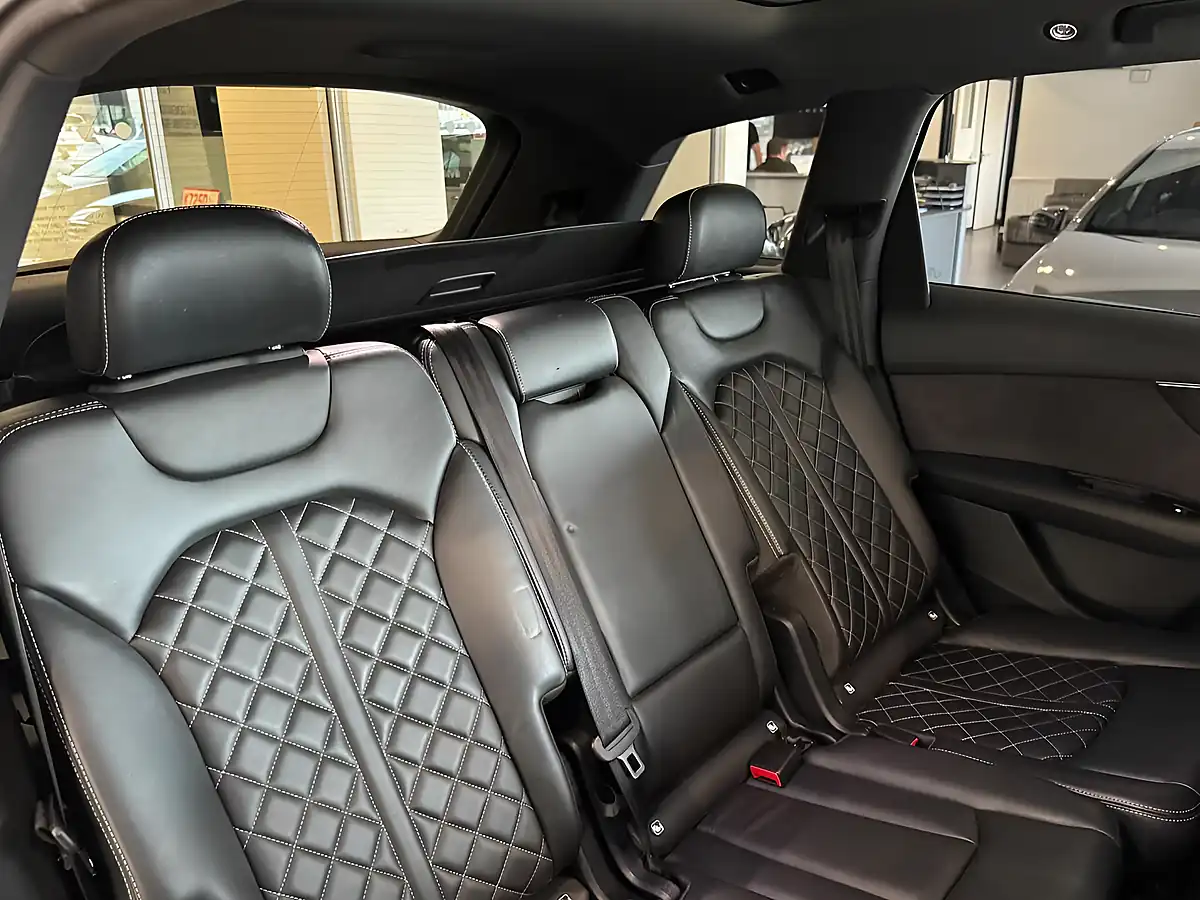 Used 2019 Audi Q7 Black Edition Grey - Interior and Exterior details 11