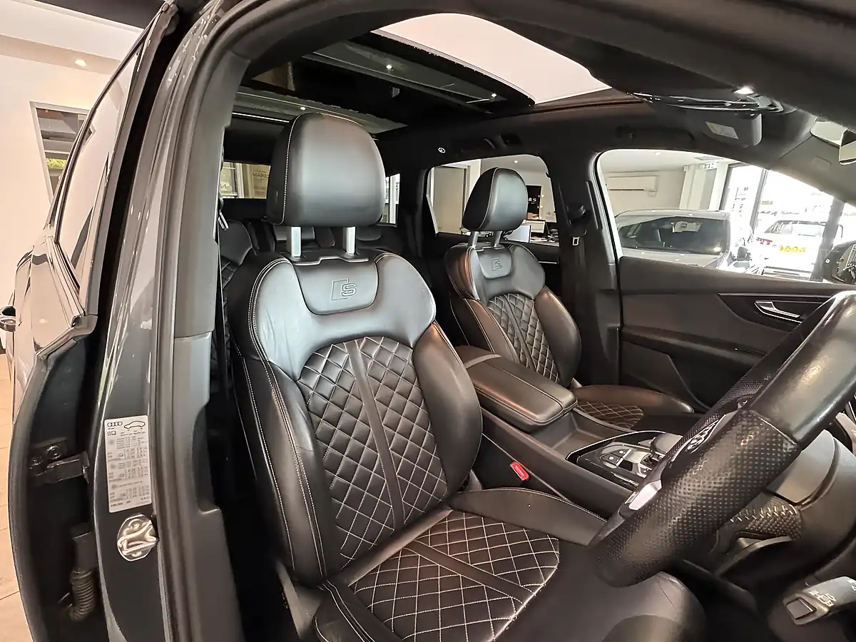 Used 2019 Audi Q7 Black Edition Grey - Interior and Exterior details 13