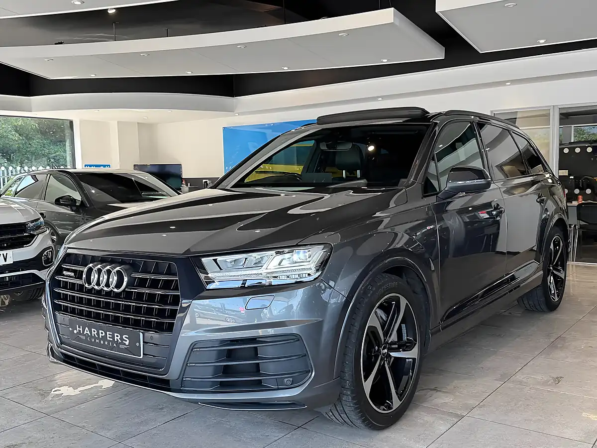 Used 2019 Audi Q7 Black Edition Grey - Interior and Exterior details 4