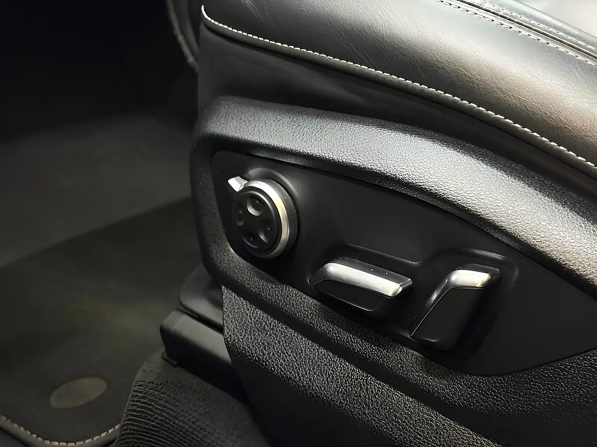 Used 2019 Audi Q7 S Line Black - Interior and Exterior details 15