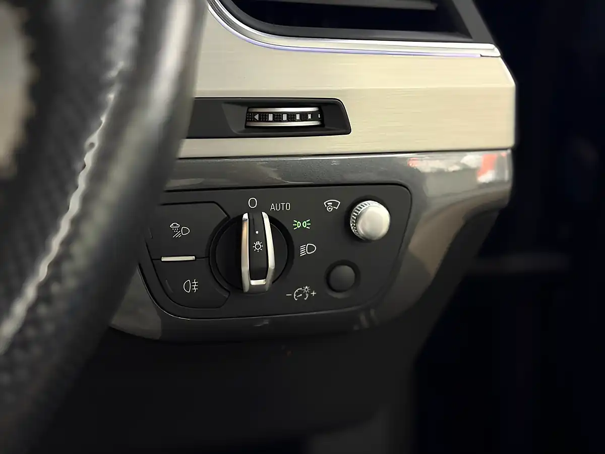 Used 2019 Audi Q7 S Line Black - Interior and Exterior details 19