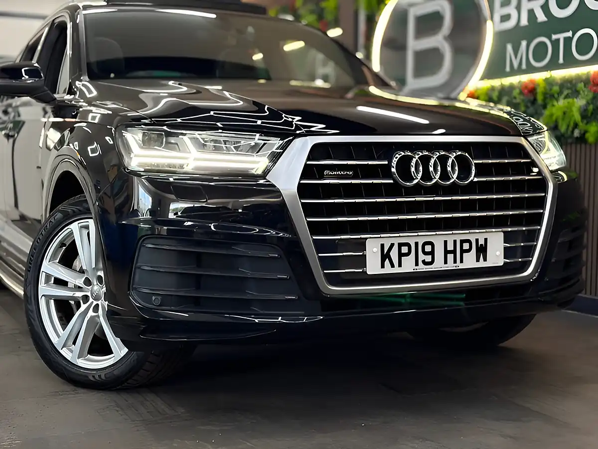 Used 2019 Audi Q7 S Line Black - Interior and Exterior details 3