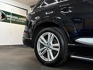 Used 2019 Audi Q7 S Line Black - Interior and Exterior details 8
