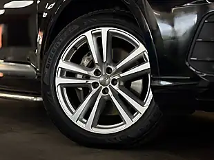 Used 2019 Audi Q7 S Line Black - Interior and Exterior details 9