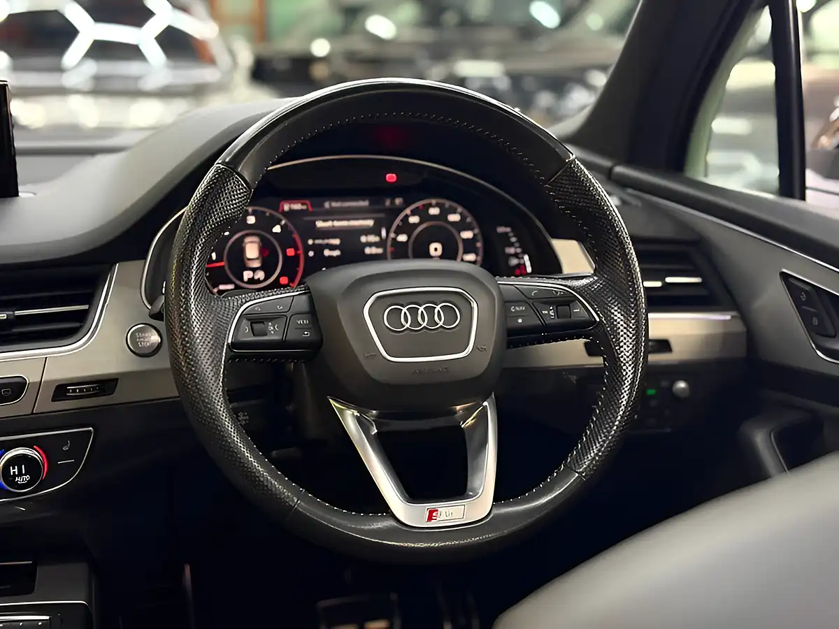 Used 2019 Audi Q7 S Line Black - Interior and Exterior details 15