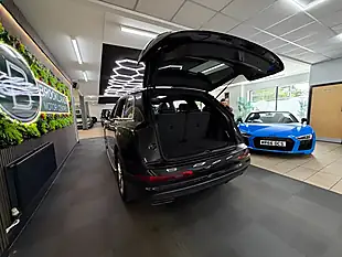 Used 2019 Audi Q7 S Line Black - Interior and Exterior details 3