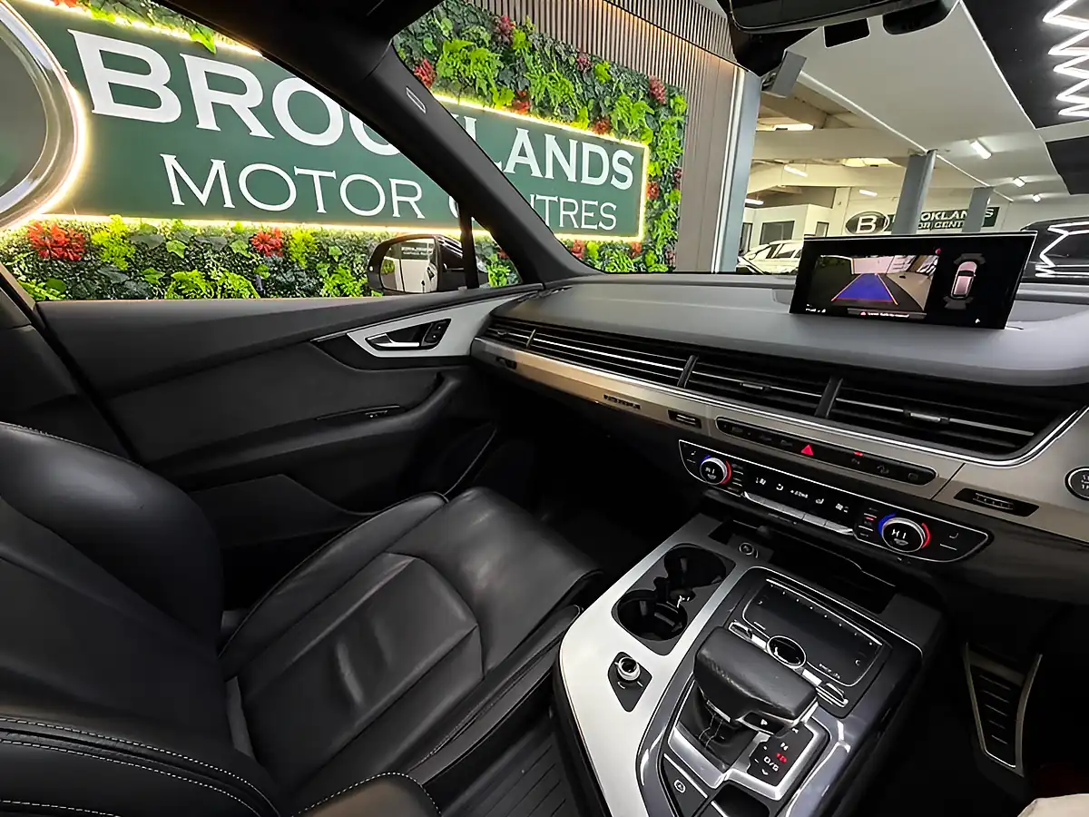 Used 2019 Audi Q7 S Line Black - Interior and Exterior details 6