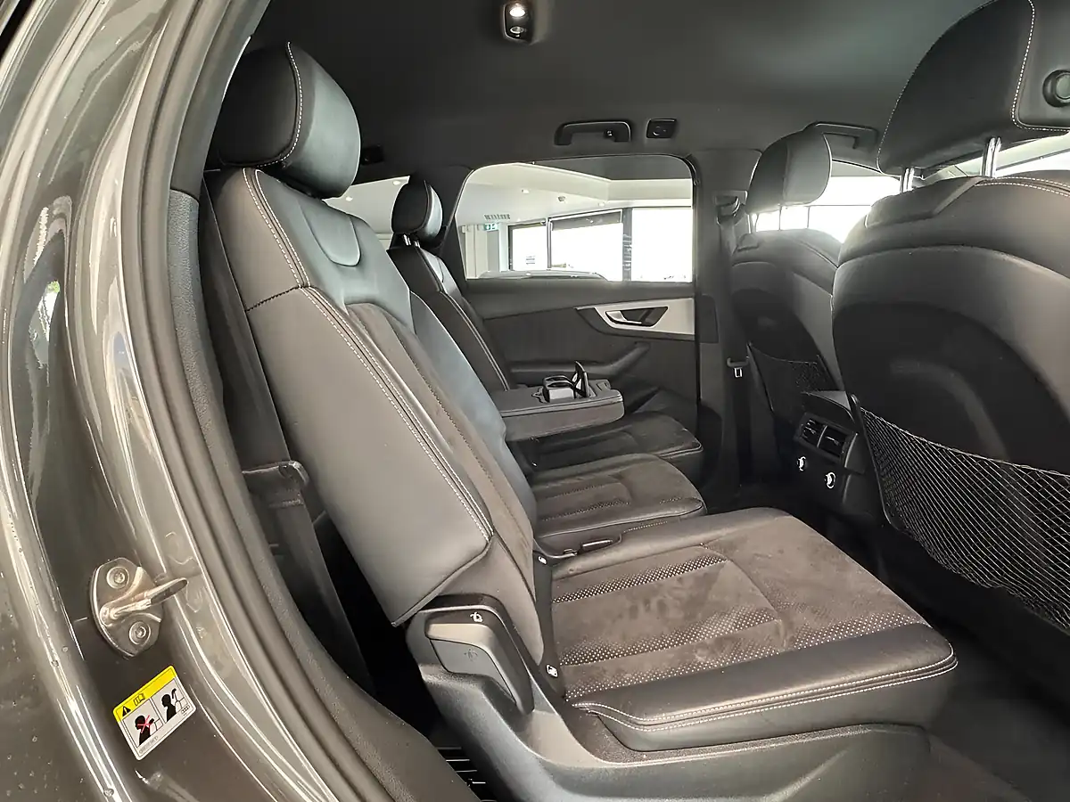 Used 2019 Audi Q7 S Line Grey - Interior and Exterior details 11