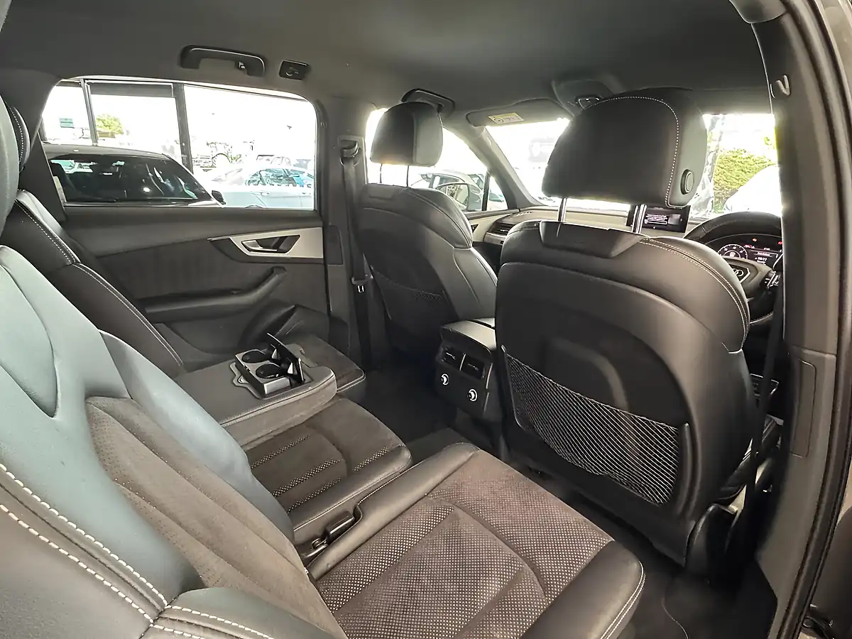 Used 2019 Audi Q7 S Line Grey - Interior and Exterior details 15