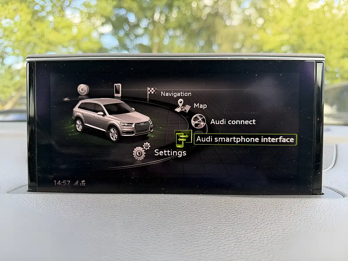 Used 2019 Audi Q7 S Line White - Interior and Exterior details 13