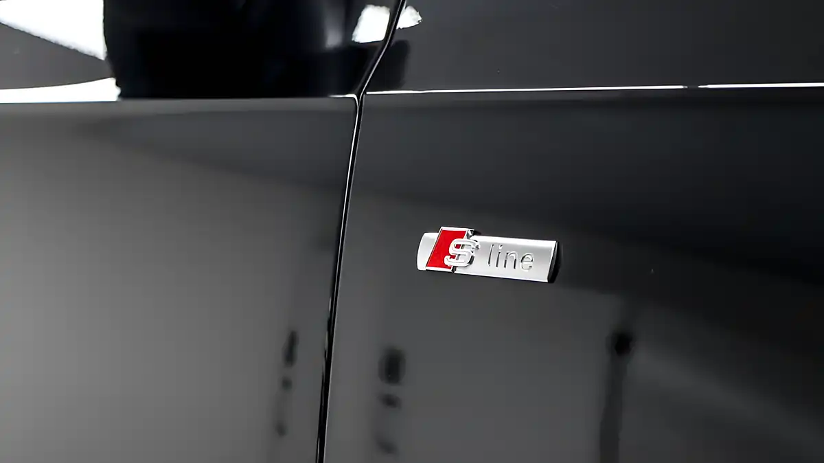 Used 2019 Audi Q7 Vorsprung Black - Interior and Exterior details 8